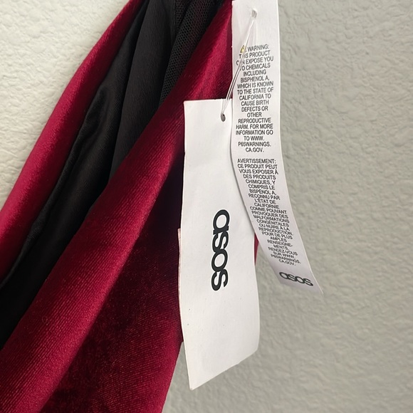 ASOS DESIGN Curve ring side swimsuit in red velvet - Picture 6 of 8